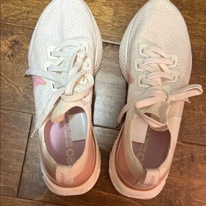 Nike Women's White and Pink Sneakers
